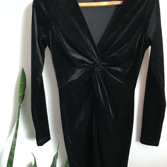 H&M Long-Sleeved Glittery Dress - Picture 3 of 5